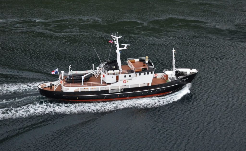 M/S Sjøveien at sea