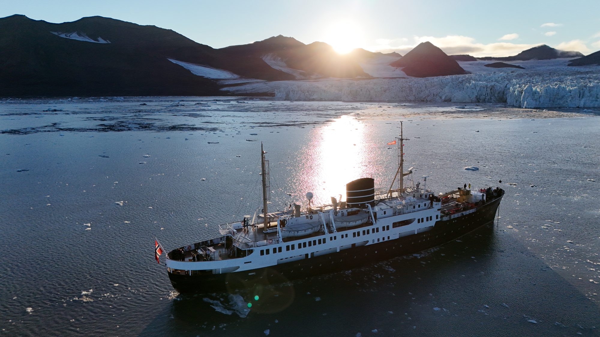 MS Nordstjernen under way on the Norwegian coast